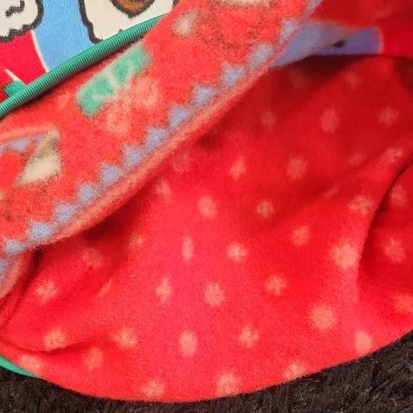 Buc-ee's Red Christmas Sweater - Picture 5 of 5